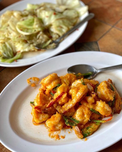 กุ้งผัดไข่เค็ม