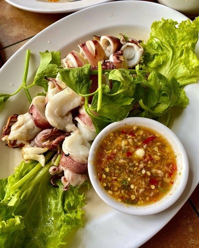 หมึกไข่นึ่งมะนาว