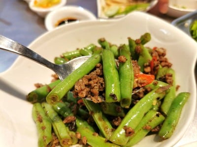 อาหาร หรือ เครื่องดื่ม