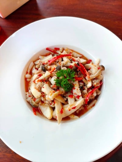 ยำเห็ด3อย่าง