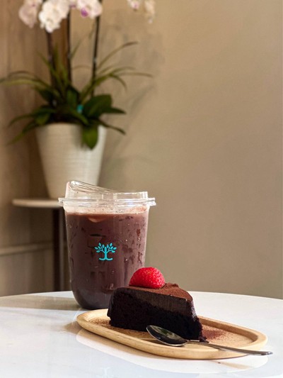 Iced Chocolate + Molten Chocolate Cake