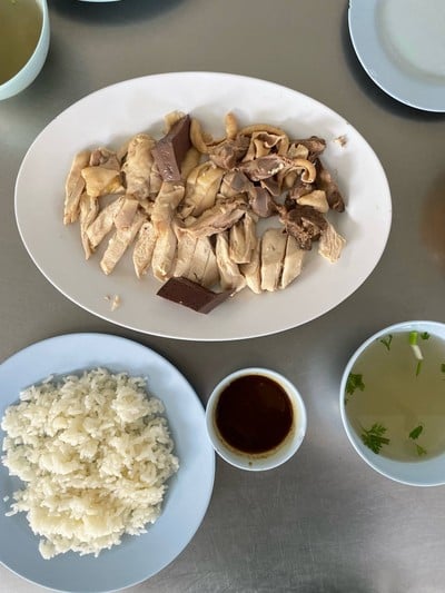 กฤษโอชา อนุสาวรีย์สามกษัตริย์