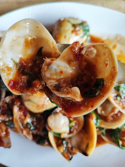 หอยตลับผัดน้ำพริกเผา