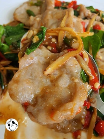 ลูกชิ้นปลากรายผัดฉ่า