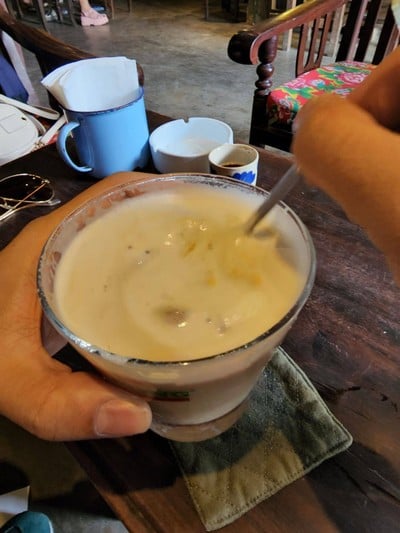 อาหาร หรือ เครื่องดื่ม