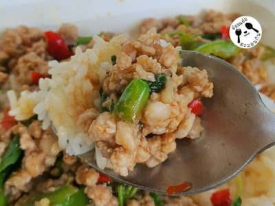 ข้าวผัดกะเพราหมูสับ