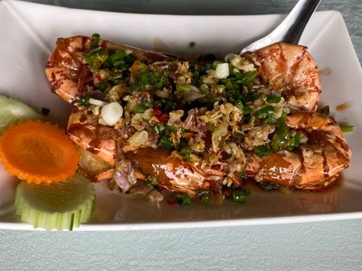 กุ้งผัดพริกเกลือ Stir Fried Shrimp with Salt and Chilli