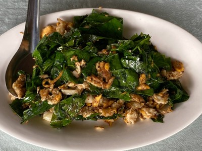 ใบเหลียงผัดไข่