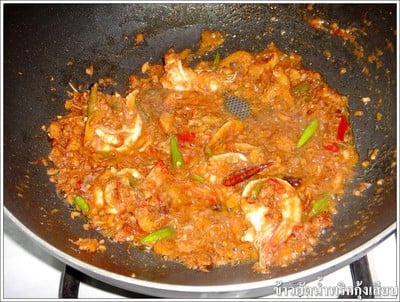 วิธีทำ  ข้าวผัดน้ำพริกกุ้งสด