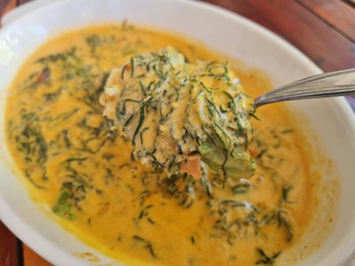 แกงเผ็ดปูใบชะคราม