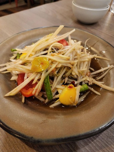 อาหาร หรือ เครื่องดื่ม