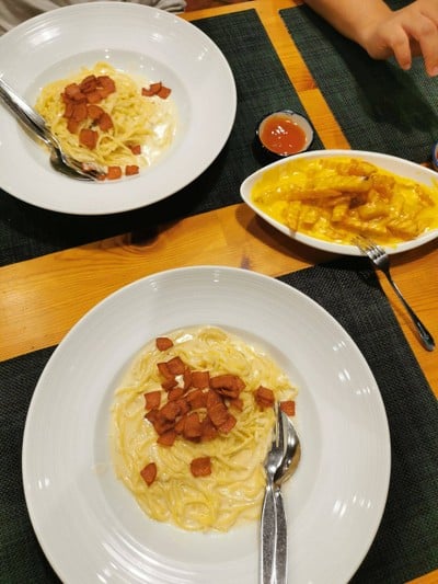 อาหาร หรือ เครื่องดื่ม