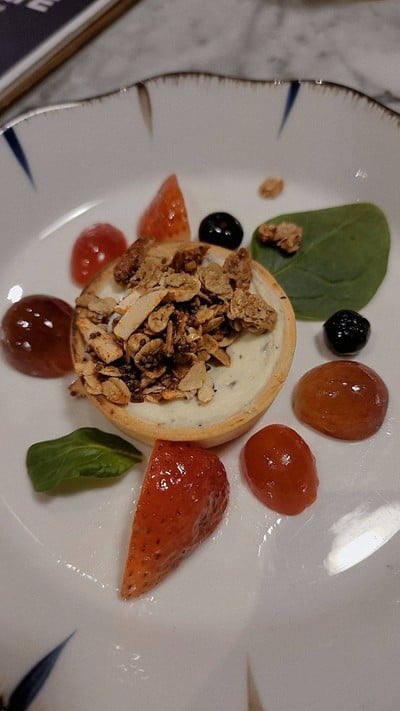 อาหาร หรือ เครื่องดื่ม