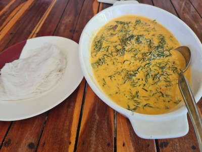 แกงเผ็ดปูใบชะคราม