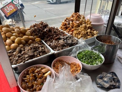 ก๋วยจั๊บสามทุ่ม ประชาชื่น ประชาชื่น