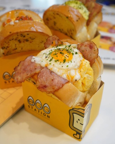 Egg Station Signature Sandwich