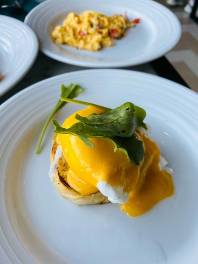 EGG BENEDICT