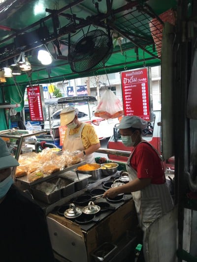 ขนมถังแตกป้าติ๋ม (ป้าติ๋มศิริราช) ตลาดวังหลัง