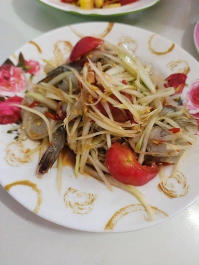 อาหาร หรือ เครื่องดื่ม