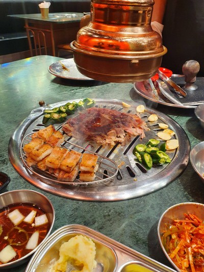 อาหาร หรือ เครื่องดื่ม