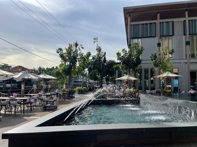 สระว่ายน้ำ/ชายหาด