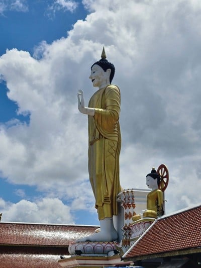 วัดพระธาตุดอยคำ (วัดสุวรรณบรรพต)