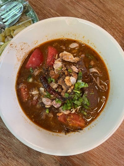 ขนมจีนน้ำเงี้ยว