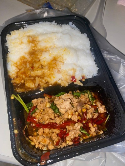 อาหาร หรือ เครื่องดื่ม