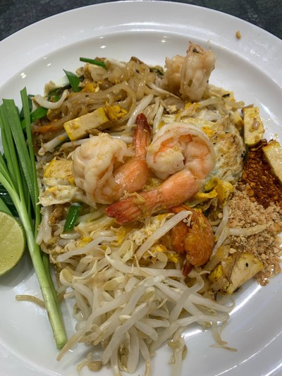 ผัดไทยกุ้งสด