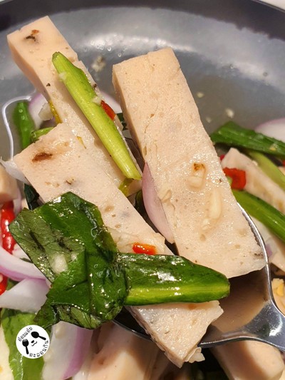 ยำไก่ยอ