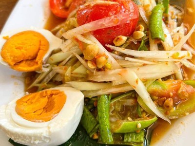 ตำไทยไข่เค็ม