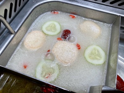 หม้อไฟน้ำซุปสามสหาย