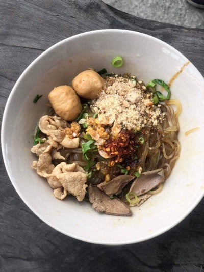 อาหาร หรือ เครื่องดื่ม