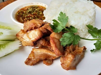 ข้าวหมูทอดเบรคแตก
