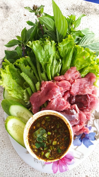 อาหารอีสานหลายเลยค่ะ