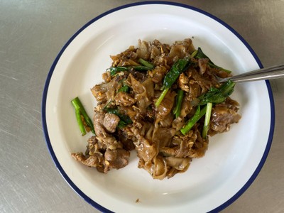 ผัดซีอิ้วหมู