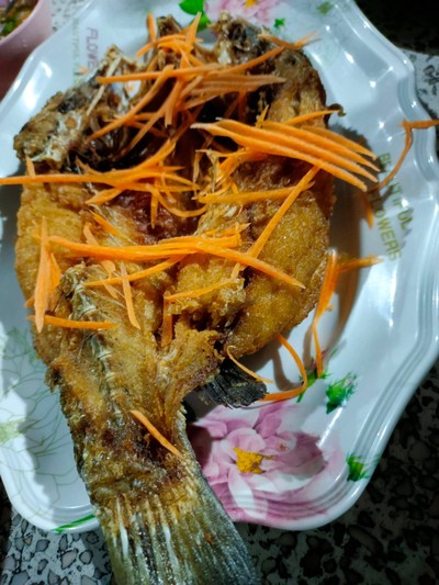 ปลากะพงทอดน้ำปลา