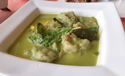 แกงเขียวหวานลูกชิ้นปลากราย