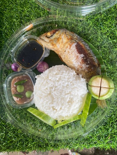 อาหาร หรือ เครื่องดื่ม