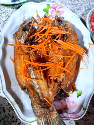 ปลากะพงทอดน้ำปลา