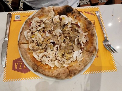 Tartufina Pizza