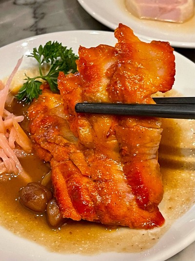 หมูแดงอบน้ำผึ้ง