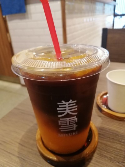 กาแฟส้มสายน้ำผึ้งคั้นสด