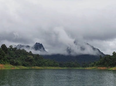 น้ำตกแปดเซียน อุทยานแห่งชาติเขาสก