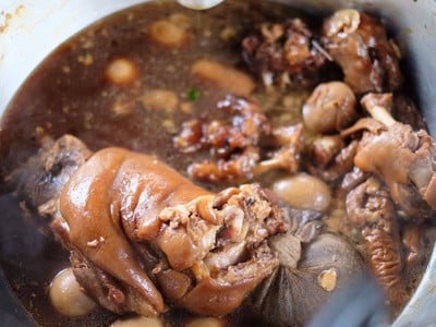 ข้าวขาหมูนายอุ๊ พลับพลาไชย