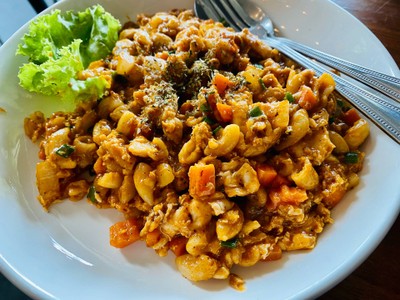 ผัดมักกะโรนีไก่
