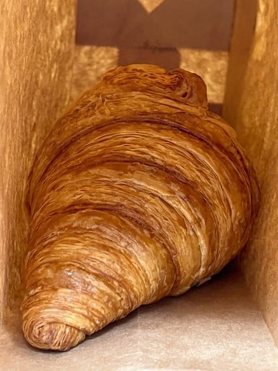 PLAIN CROISSANT