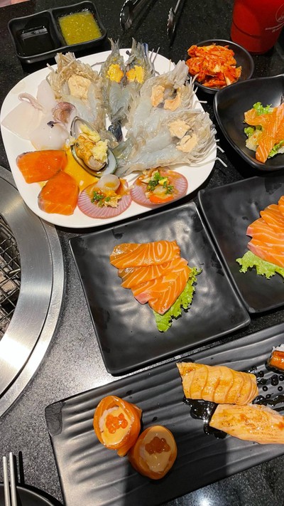 แซลมอนซาชิิมิ