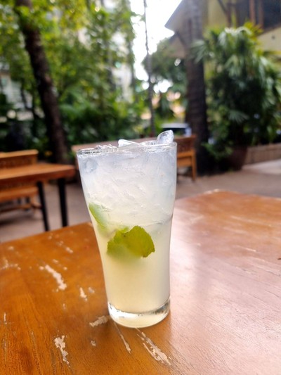 อาหาร หรือ เครื่องดื่ม