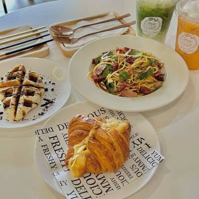 Adam Cafe Talad Phlu